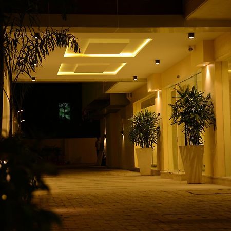 Blu Iris Hotel Csennai Kültér fotó