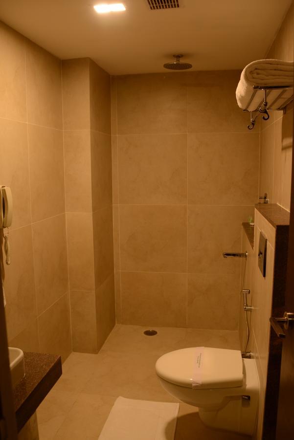 Blu Iris Hotel Csennai Kültér fotó