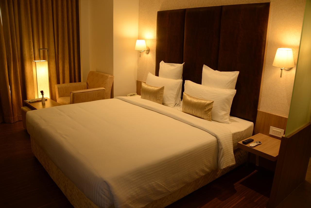 Blu Iris Hotel Csennai Kültér fotó