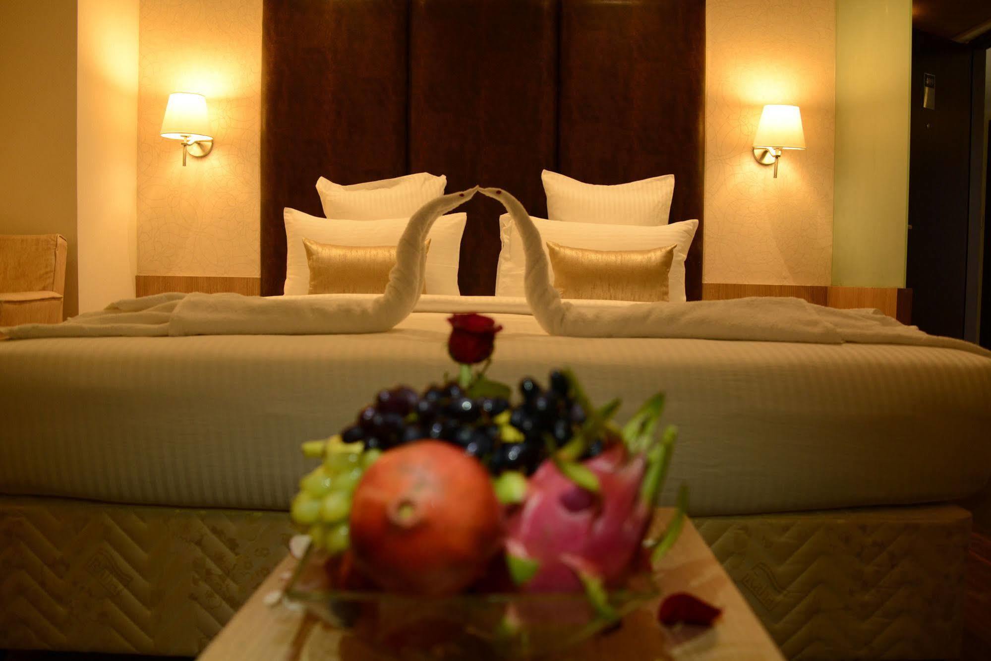 Blu Iris Hotel Csennai Kültér fotó