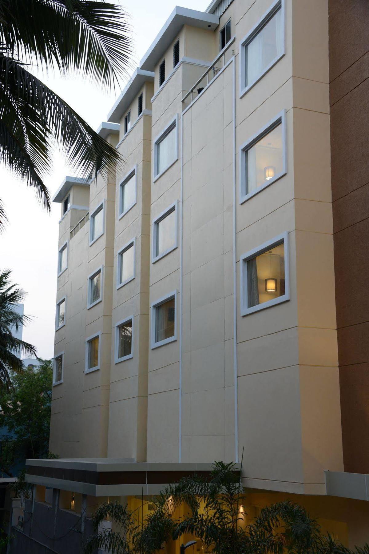 Blu Iris Hotel Csennai Kültér fotó